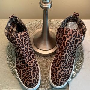 Leopard crop top sneaker